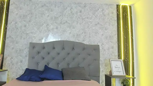 GiannaSlimJB online show from 02-06-26, 07:06