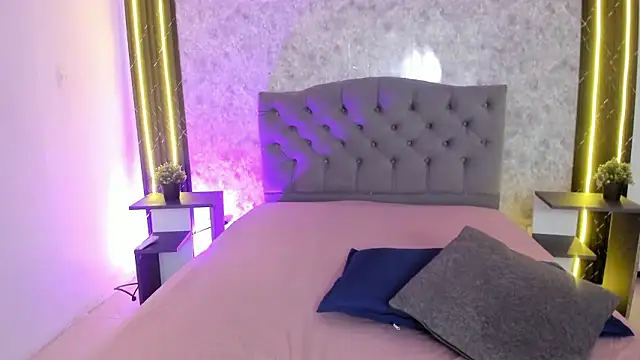 GiannaSlimJB online show from 02-26-26, 07:35