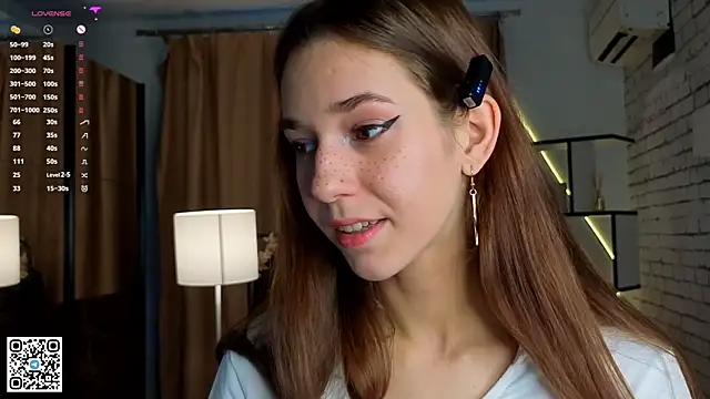 Snapshot of PetraHambelton chatting on 09-14-25, 04:11 PetraHambelton online show from 09-14-25, 04:11