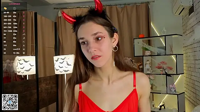 Snapshot of PetraHambelton chatting on 11-01-25, 04:14 PetraHambelton online show from 11-01-25, 04:14