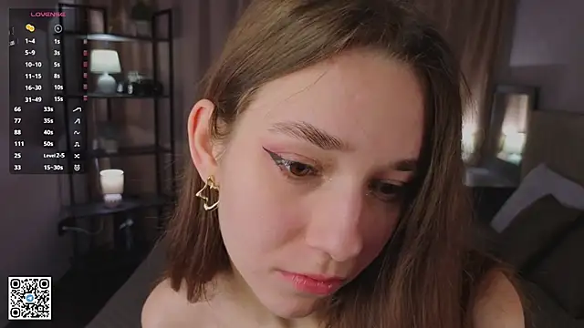 Snapshot of PetraHambelton chatting on 11-04-25, 04:11 PetraHambelton online show from 11-04-25, 04:11