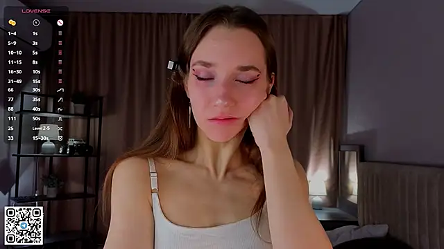 Snapshot of PetraHambelton chatting on 11-26-25, 04:13 PetraHambelton online show from 11-26-25, 04:13