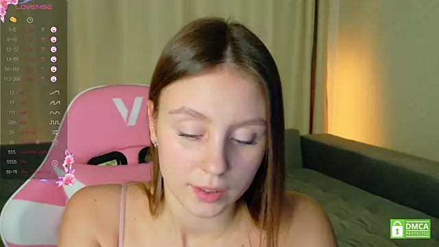 Snapshot of sweet_loopy chatting on 10-10-25, 06:29 sweet loopy online show from 10-10-25, 06:29