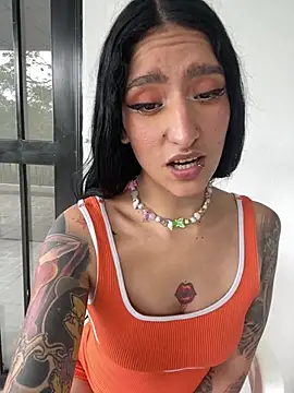 Snapshot of Scaarlettfox chatting on 02-19-26, 06:37 Scaarlettfox online show from 02-19-26, 06:37