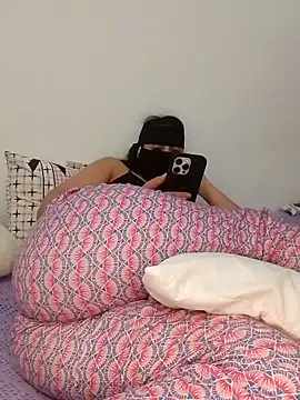 Snapshot of Samaarsexy23 chatting on 12-20-25, 06:48 Samaarsexy23 online show from 12-20-25, 06:48