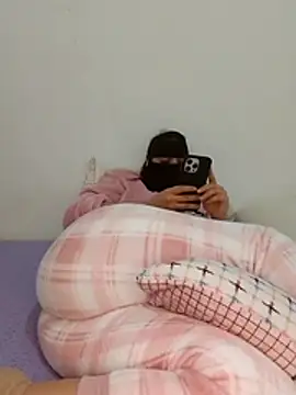 Snapshot of Samaarsexy23 chatting on 01-10-26, 12:40 Samaarsexy23 online show from 01-10-26, 12:40