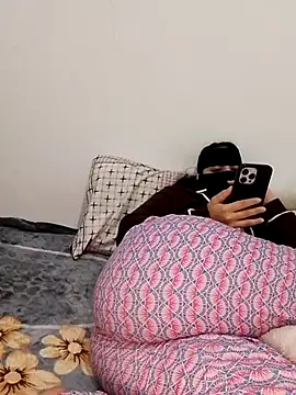 Snapshot of Samaarsexy23 chatting on 02-15-26, 12:25 Samaarsexy23 online show from 02-15-26, 12:25