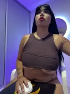 lucialauper  online show from 06-04-26, 12:49