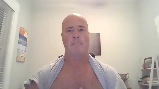 Snapshot of cyclone1212 chatting on 11-10-25, 10:25 cyclone1212 online show from 11-10-25, 10:25