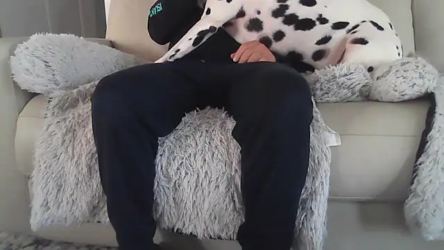 Snapshot of cyclone1212 chatting on 11-15-25, 04:47 cyclone1212 online show from 11-15-25, 04:47