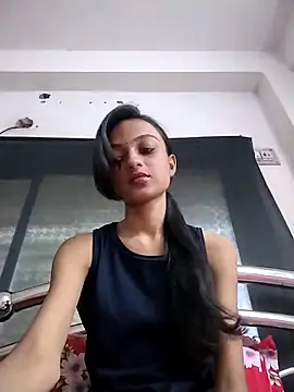 Your-Kitkat online show from 10-05-25, 08:34