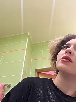 KellyKeler online show from 03-11-26, 10:54