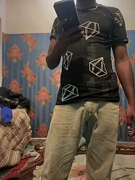 Snapshot of Munny6677 chatting on 10-28-25, 08:33 Munny6677 online show from 10-28-25, 08:33