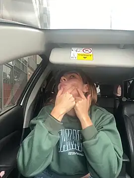 Snapshot of AllieYourGirl chatting on 10-29-25, 04:53 AllieYourGirl online show from 10-29-25, 04:53