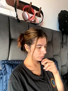 Snapshot of AllieYourGirl chatting on 11-13-25, 03:11 AllieYourGirl online show from 11-13-25, 03:11