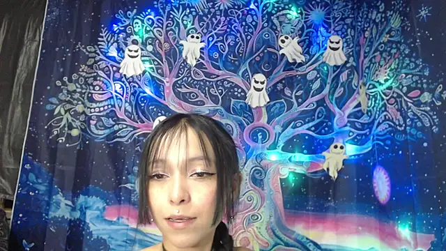 Snapshot of Zafira_Mayeers chatting on 10-21-25, 05:41 Zafira Mayeers online show from 10-21-25, 05:41