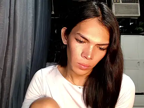 Snapshot of ladyhotcuming chatting on 06-04-26, 07:20 ladyhotcuming online show from 06-04-26, 07:20