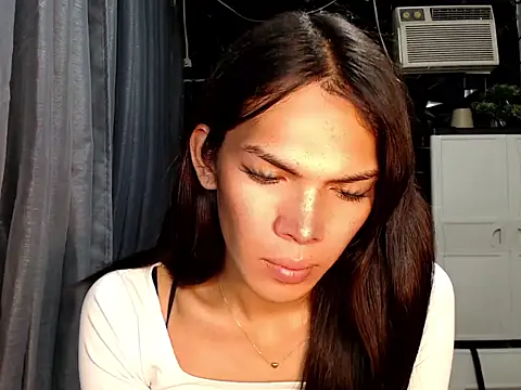 ladyhotcuming online show from 06-17-26, 09:34