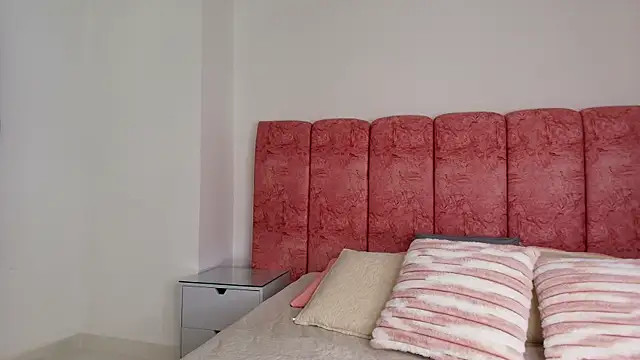 emmacurvy online show from 12-17-25, 03:01