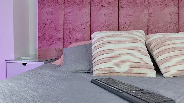 emmacurvy online show from 01-10-26, 03:08