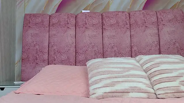 emmacurvy online show from 04-18-26, 03:10