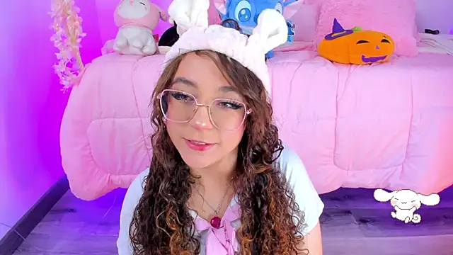 Snapshot of hannacutegod chatting on 01-09-26, 05:43 hannacutegod online show from 01-09-26, 05:43