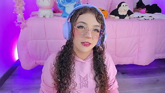 Snapshot of hannacutegod chatting on 02-18-26, 05:36 hannacutegod online show from 02-18-26, 05:36