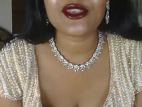 Snapshot of hotee_bhabi chatting on 07-20-26, 05:00 hotee bhabi online show from 07-20-26, 05:00
