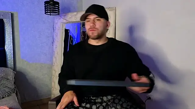 Ades Lowe online show from 10-06-25, 11:51