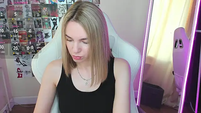 NessaDiazz online show from 09-26-25, 01:09