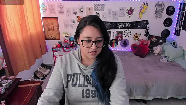 Cherry blush  online show from 04-03-26, 09:13