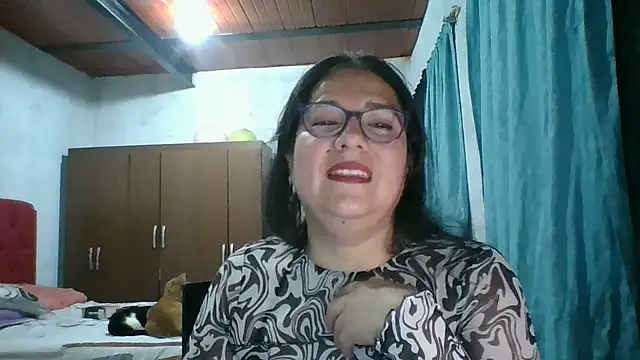 Snapshot of scarlett_widow_ chatting on 09-27-25, 03:55 scarlett widow online show from 09-27-25, 03:55