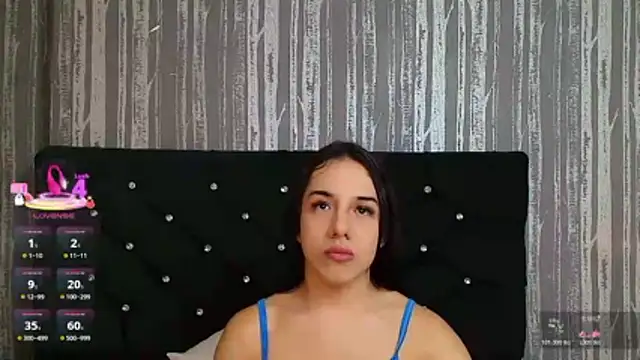 Snapshot of Alicee_Moonn chatting on 06-07-26, 05:27 Alicee Moonn online show from 06-07-26, 05:27