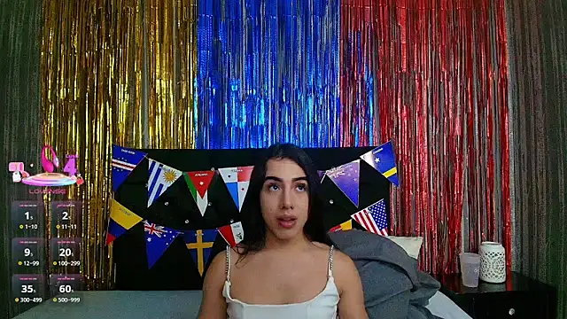 Snapshot of Alicee_Moonn chatting on 06-12-26, 08:30 Alicee Moonn online show from 06-12-26, 08:30