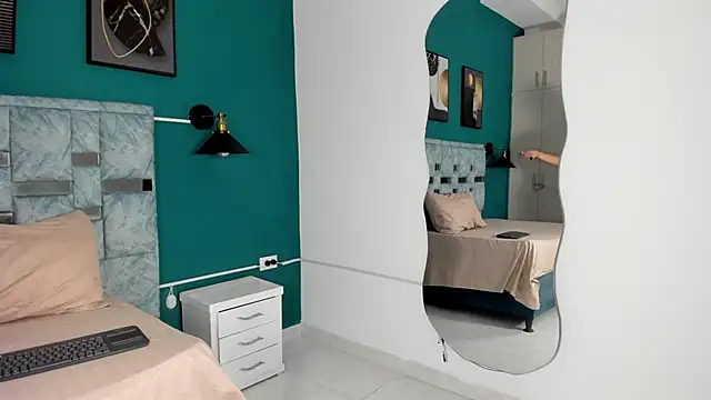 tamara lovv online show from 11-18-25, 12:20