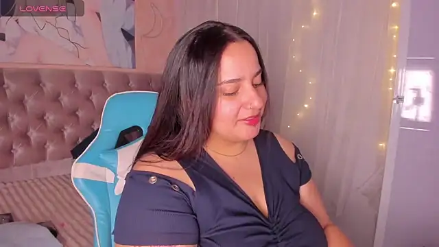 Snapshot of artemisa19 chatting on 11-27-25, 04:58 artemisa19 online show from 11-27-25, 04:58