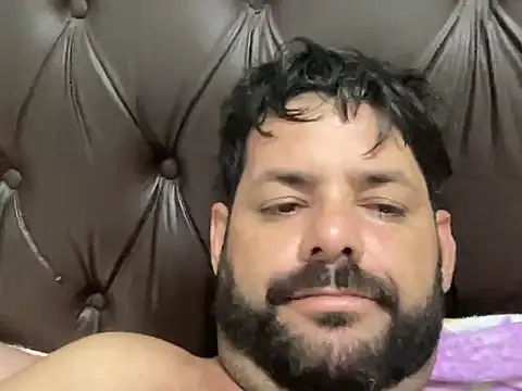 Snapshot of Almir10 chatting on 05-27-26, 11:24 Almir10 online show from 05-27-26, 11:24