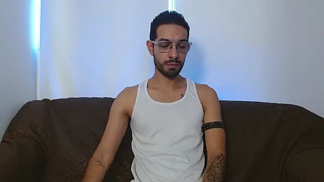 Snapshot of ReyPablo1 chatting on 10-29-25, 10:22 ReyPablo1 online show from 10-29-25, 10:22