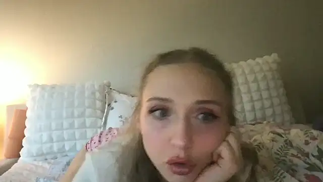 Snapshot of rose_puzzy69 chatting on 02-05-26, 06:56 rose puzzy69 online show from 02-05-26, 06:56