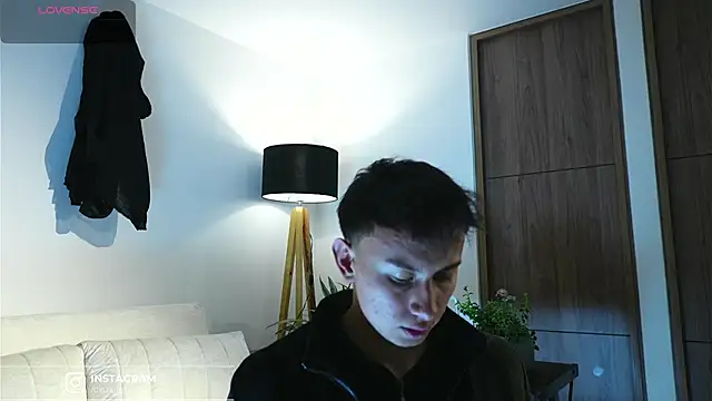 Snapshot of DeusbelliS chatting on 01-09-26, 11:06 DeusbelliS online show from 01-09-26, 11:06