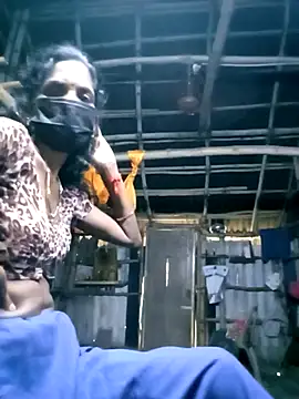 Snapshot of Tamilauntyhot chatting on 09-26-25, 02:15 Tamilauntyhot online show from 09-26-25, 02:15