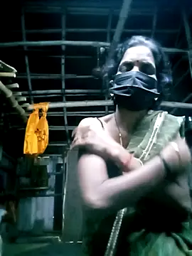 Snapshot of Tamilauntyhot chatting on 10-08-25, 01:03 Tamilauntyhot online show from 10-08-25, 01:03