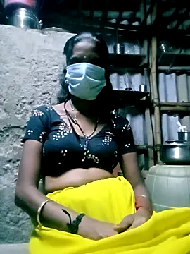 Snapshot of Tamilauntyhot chatting on 10-15-25, 04:29 Tamilauntyhot online show from 10-15-25, 04:29