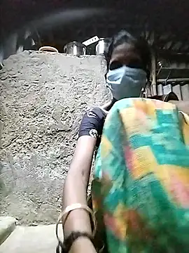 Snapshot of Tamilauntyhot chatting on 10-27-25, 01:48 Tamilauntyhot online show from 10-27-25, 01:48