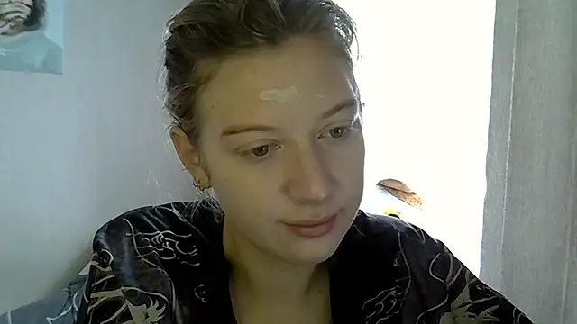 Lily Ember online show from 10-03-25, 10:45