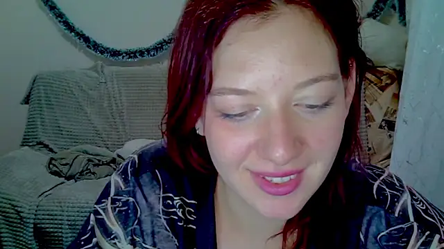 Snapshot of Lily_Ember chatting on 01-06-26, 06:33 Lily Ember online show from 01-06-26, 06:33