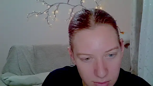 Snapshot of Lily_Ember chatting on 03-14-26, 08:25 Lily Ember online show from 03-14-26, 08:25