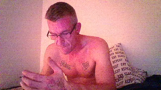 Kevinhot38 online show from 12-20-25, 01:12