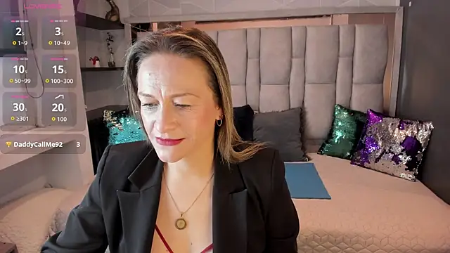 Charlot milf online show from 10-14-25, 12:06