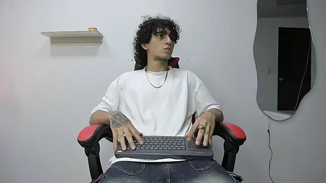 JackesTaylor online show from 11-04-25, 04:11